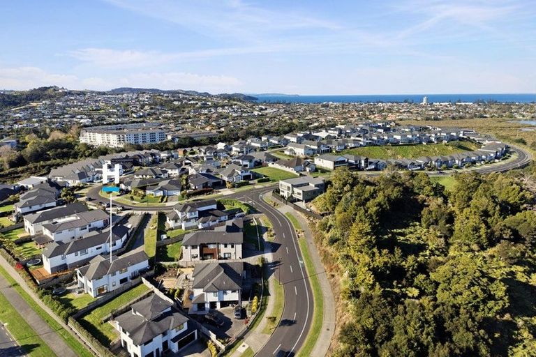 Photo of property in 3 Maka Terrace, Orewa, 0931