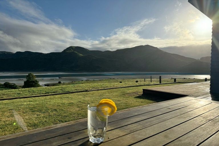 Photo of property in 177 Te Mahoe Road, Mokau, 4376