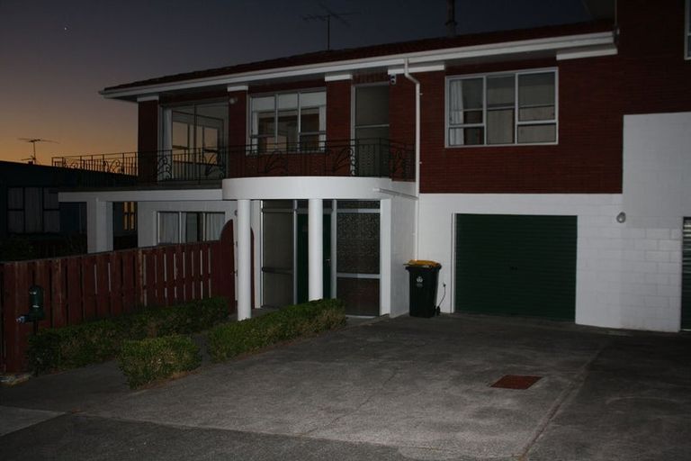 Photo of property in 1/56 Marriott Road, Pakuranga, Auckland, 2010