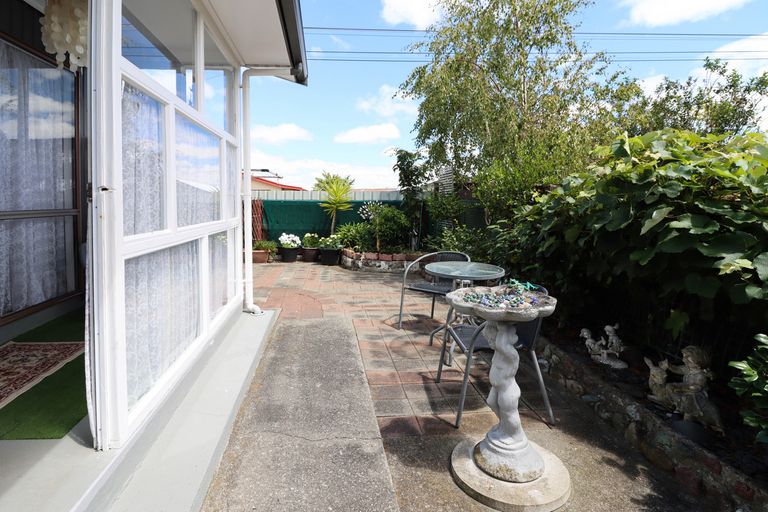 Photo of property in 2/204 Belvedere Road, Carterton, 5713