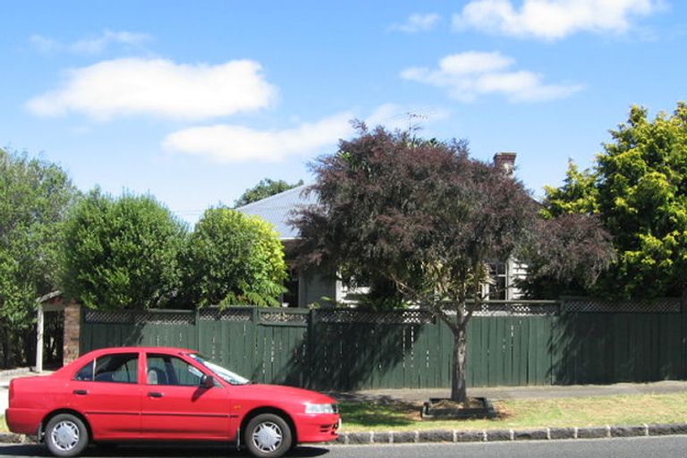 Photo of property in 21 Mays Road, Onehunga, Auckland, 1061