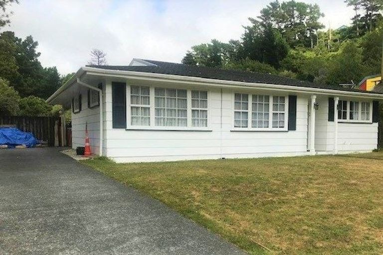 Photo of property in 99 Tirohanga Road, Tirohanga, Lower Hutt, 5010