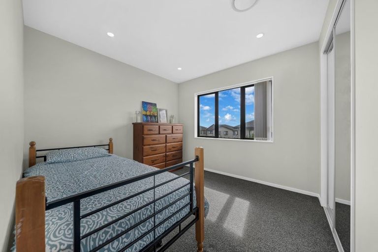 Photo of property in 12 Nandi Lane, Ranui, Auckland, 0612