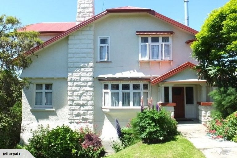 Photo of property in 35 Wharfe Street, South Hill, Oamaru, 9400