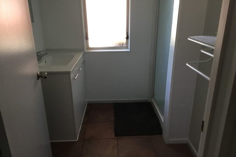 Photo of property in 12 Cosy Dell Road, North Dunedin, Dunedin, 9016