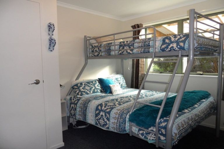 Photo of property in 1 Tarata Street, Kaka Point, Balclutha, 9271