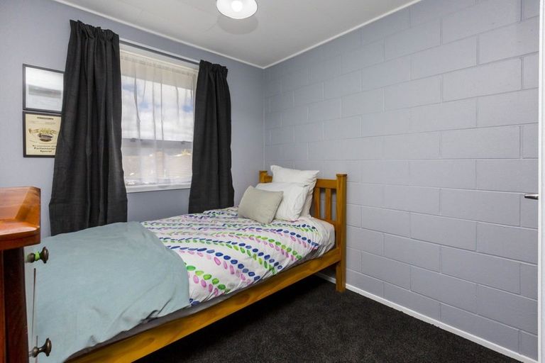 Photo of property in 9 Camp Street, Silverstream, Upper Hutt, 5019