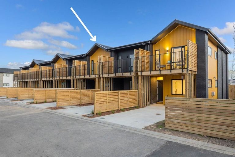 Photo of property in 6 Kari Lane, Kumeu, 0810