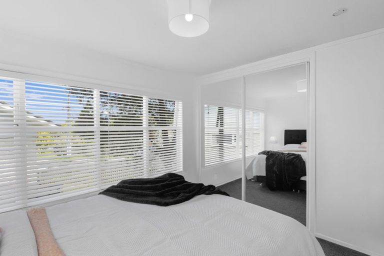 Photo of property in 3/29 Manuka Road, Bayview, Auckland, 0629