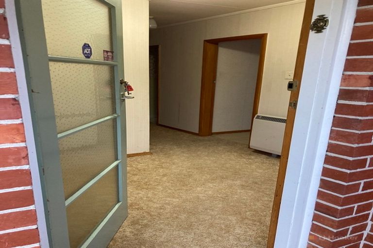 Photo of property in 2 Grace Street, Waimate, 7924