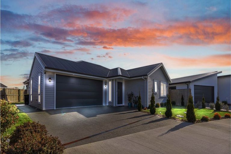 Photo of property in 13 Joslen Way, Kaiapoi, 7630