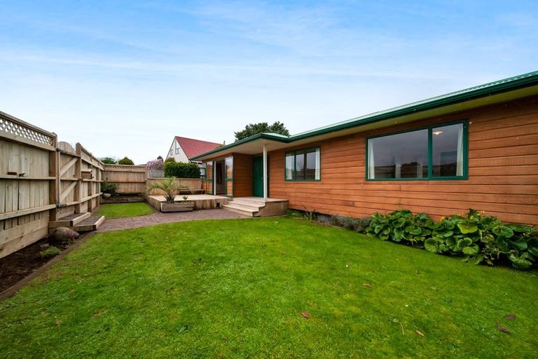 Photo of property in 11 Ballantrae Place, Highlands Park, New Plymouth, 4312