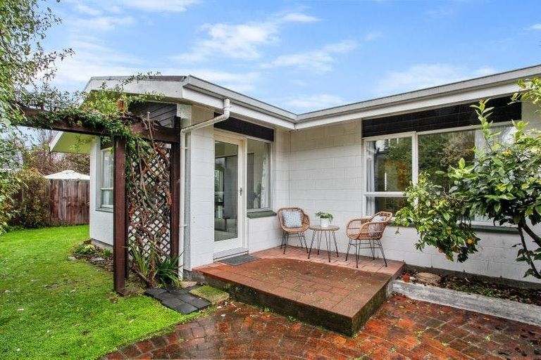 Photo of property in 16b Cashmere Road, Cashmere, Christchurch, 8022