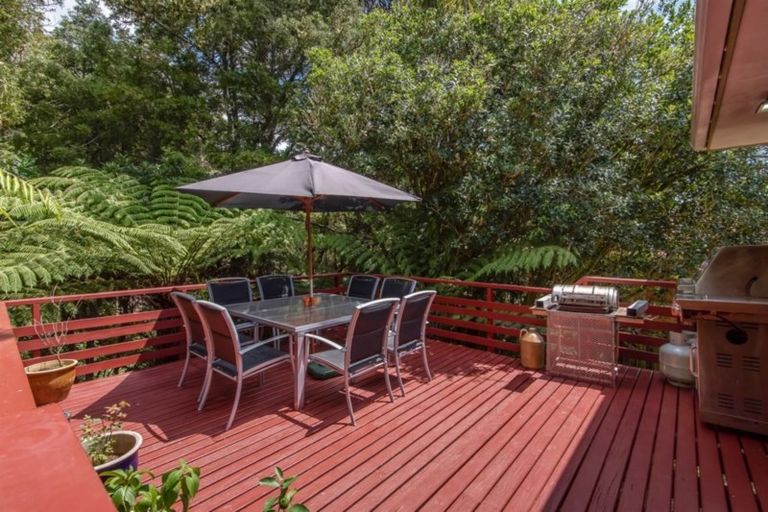 Photo of property in 9 Eugen Place, Bayview, Auckland, 0629