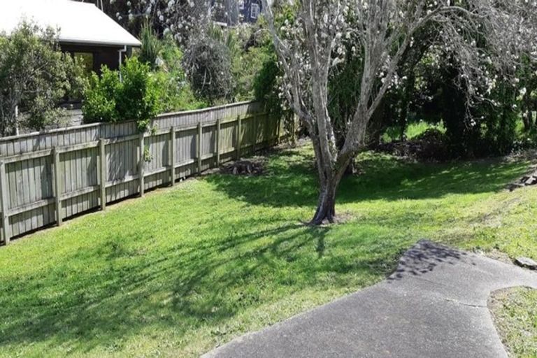 Photo of property in 42 Margaret Road, Raumati Beach, Paraparaumu, 5032
