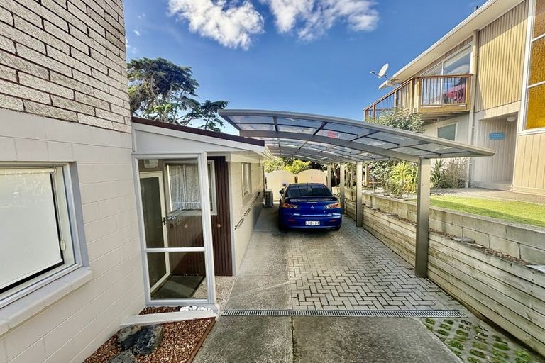 Photo of property in 1 Finchley Road, Torbay, Auckland, 0632