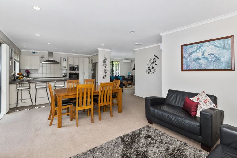 Photo of property in 28a Willis Road, Papakura, 2110