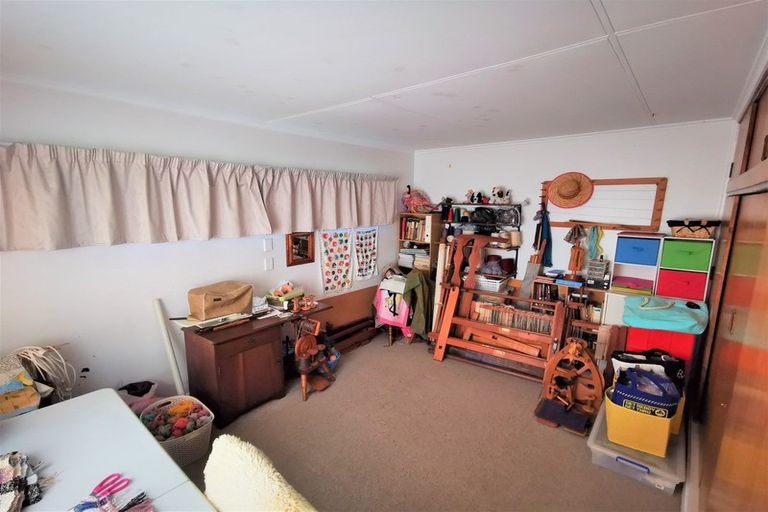 Photo of property in 73 Barraud Street, Dannevirke, 4930