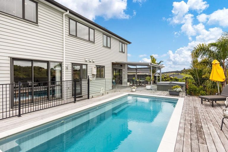 Photo of property in 60 Harvest Avenue, Orewa, 0931