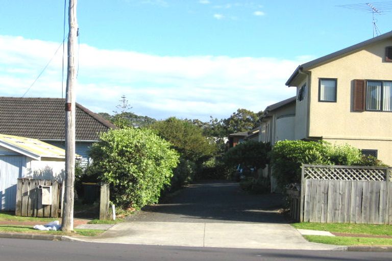 Photo of property in 2/30 Inverness Road, Browns Bay, Auckland, 0630