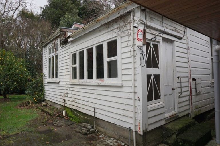 Photo of property in 25 Heatherlea Road East, Levin, 5571