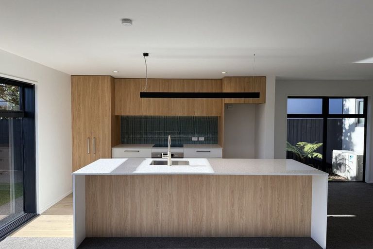 Photo of property in 2/2 Allard Street, Edgeware, Christchurch, 8013