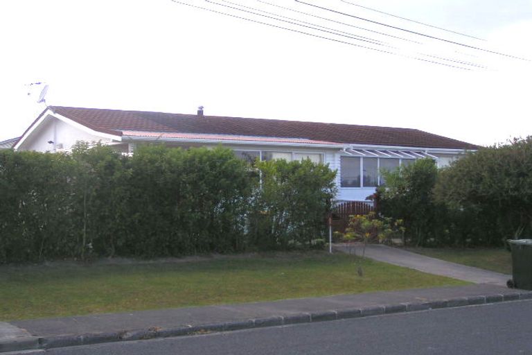 Photo of property in 1 Raines Avenue, Forrest Hill, Auckland, 0620