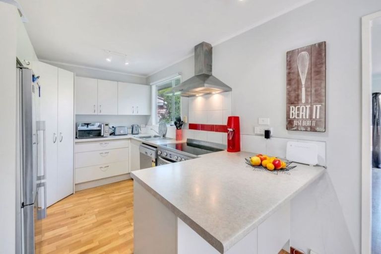 Photo of property in 1/7 Sunburst Lane, Torbay, Auckland, 0630