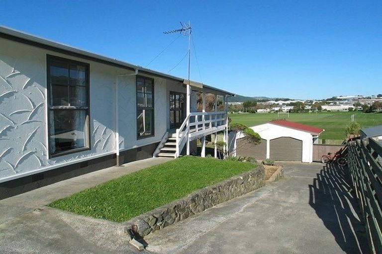Photo of property in 13 Te Arataura Street, Takapuwahia, Porirua, 5022