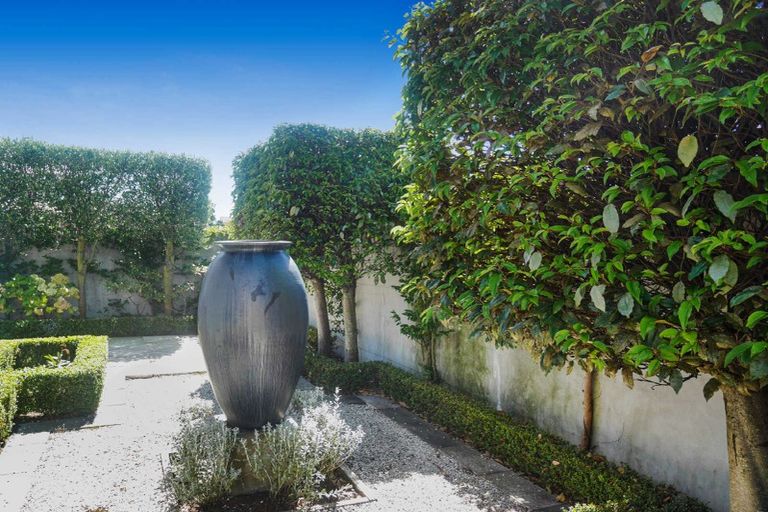 Photo of property in 63 Springfield Road, St Albans, Christchurch, 8014