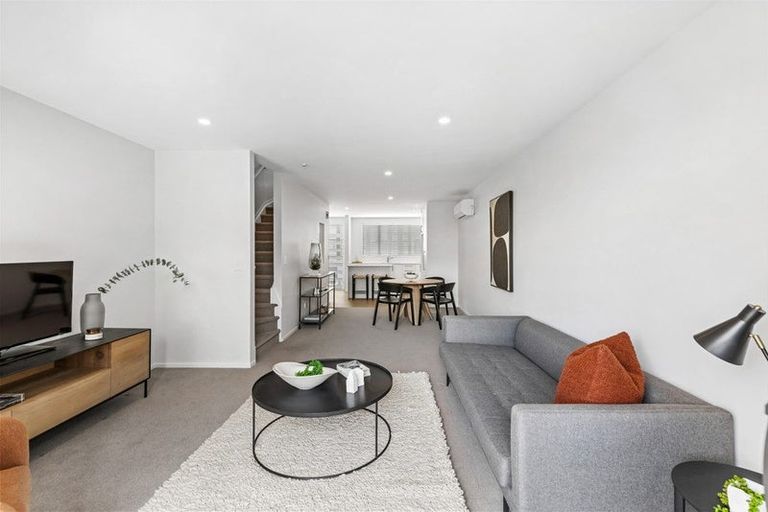 Photo of property in 22 Memorial Park Lane, Hobsonville, Auckland, 0618