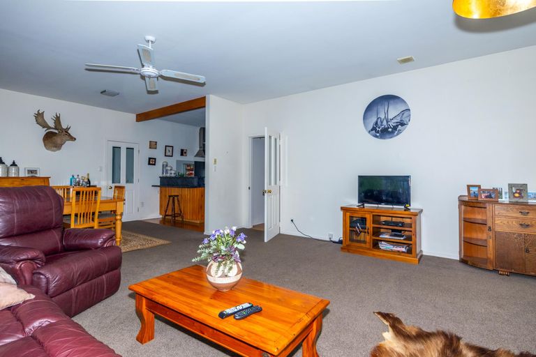 Photo of property in 74 School Road, Pleasant Valley, Geraldine, 7991