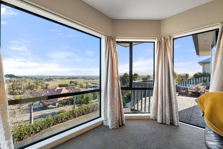 Photo of property in 41 Highcrest Heights, Westmorland, Christchurch, 8025