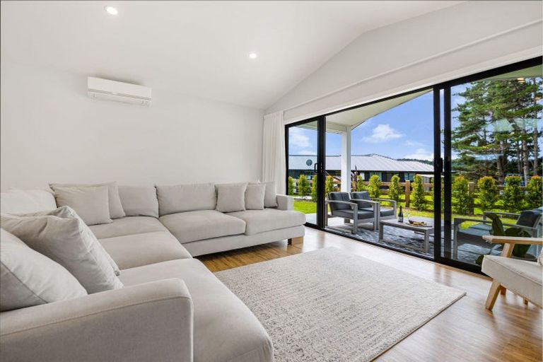 Photo of property in 3 Awatiro Drive, Kaukapakapa, 0871