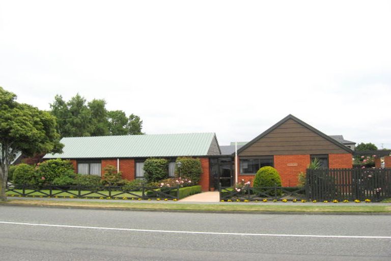 Photo of property in 1/35 Withells Road, Avonhead, Christchurch, 8042