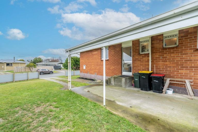 Photo of property in 99 Dunbeath Crescent, Kew, Invercargill, 9812