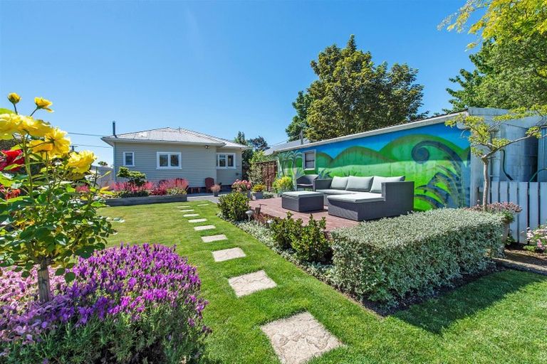 Photo of property in 98 Neville Street, Spreydon, Christchurch, 8024