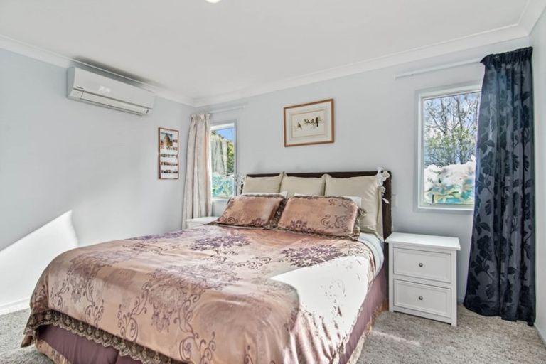 Photo of property in 7 Lowburn Place, Clover Park, Auckland, 2019