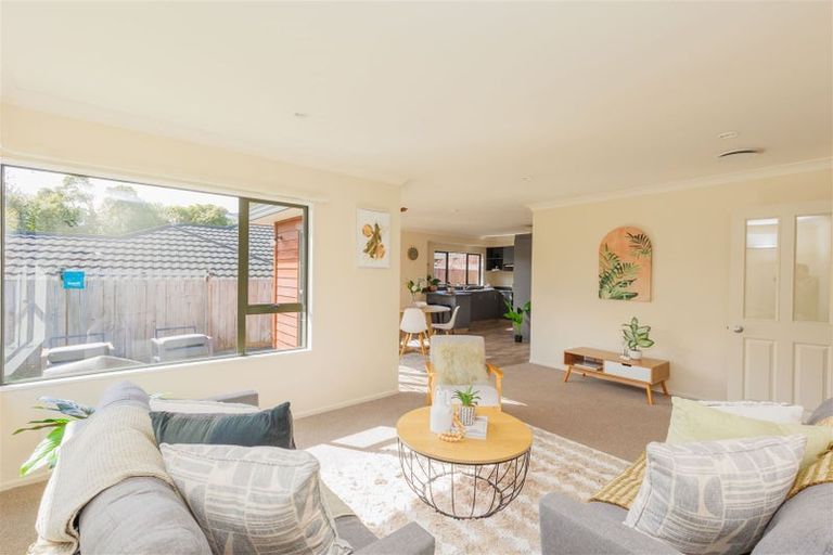 Photo of property in 6/15 Glanmire Road, Newlands, Wellington, 6037