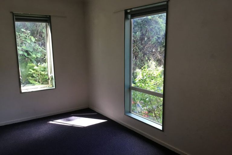 Photo of property in 12 Cosy Dell Road, North Dunedin, Dunedin, 9016