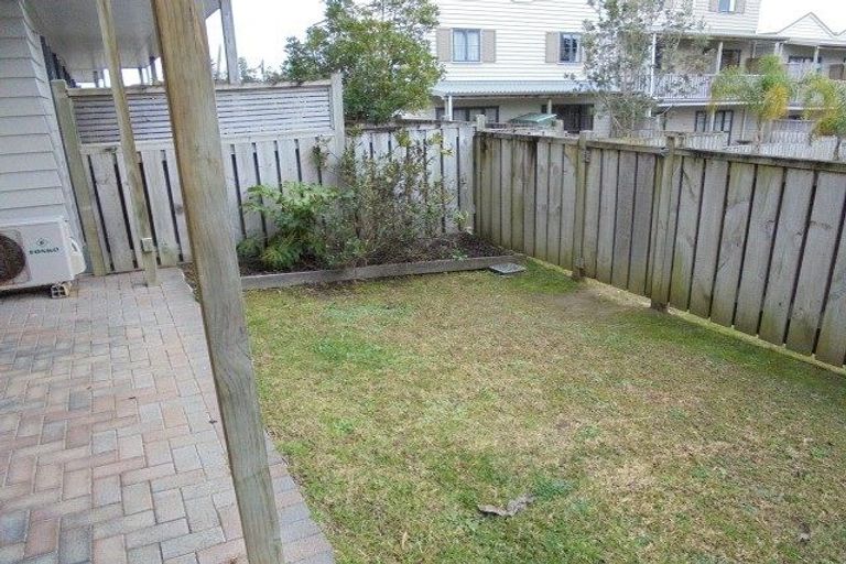 Photo of property in 13/8 Carolina Place, Albany, Auckland, 0632