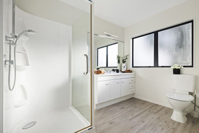 Photo of property in 42 Arana Drive, Karaka, Drury, 2578