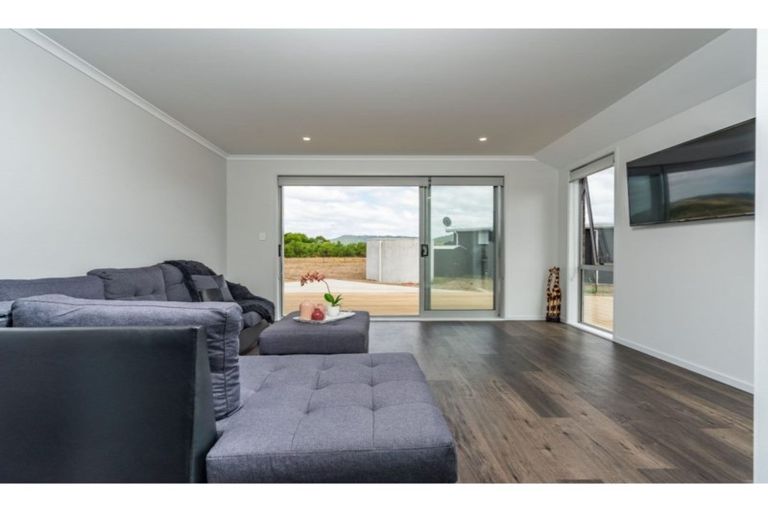Photo of property in 26 Northcoast Place, Mangawhai Heads, Mangawhai, 0505