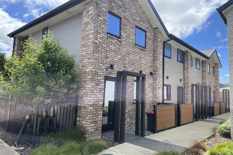 Photo of property in 10/17 Pearce Crescent, Taita, Lower Hutt, 5011