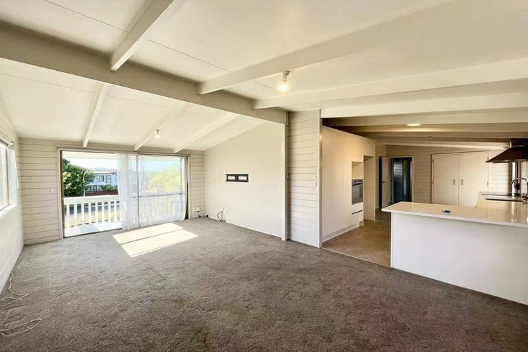 Photo of property in 17 Hoylake Place, Wattle Downs, Auckland, 2103