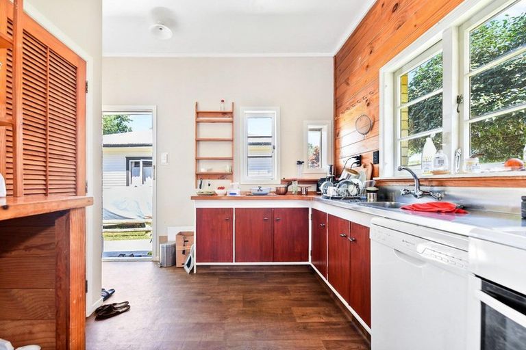 Photo of property in 20 Opoia Road, Hamilton East, Hamilton, 3216