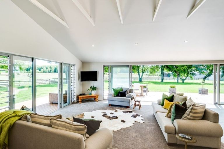 Photo of property in 64 Moteo Pa Road, Puketapu, Napier, 4183