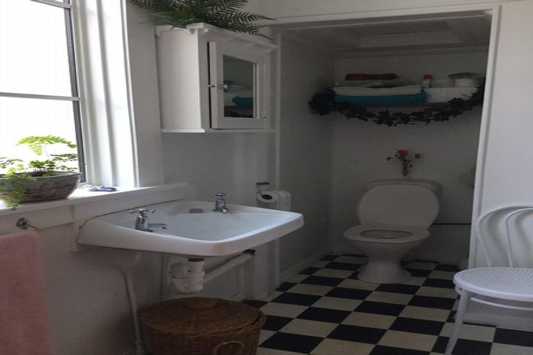 Photo of property in 53 Manor Place, Dunedin Central, Dunedin, 9016