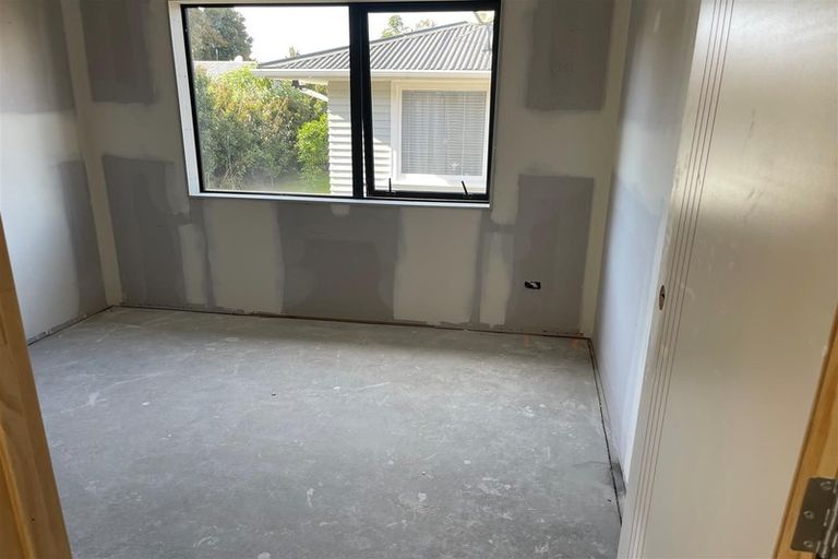 Photo of property in 2 Greenhaven Avenue, Papakura, 2113