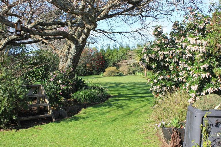 Photo of property in 1266 Egmont Road, Egmont Village, New Plymouth, 4372